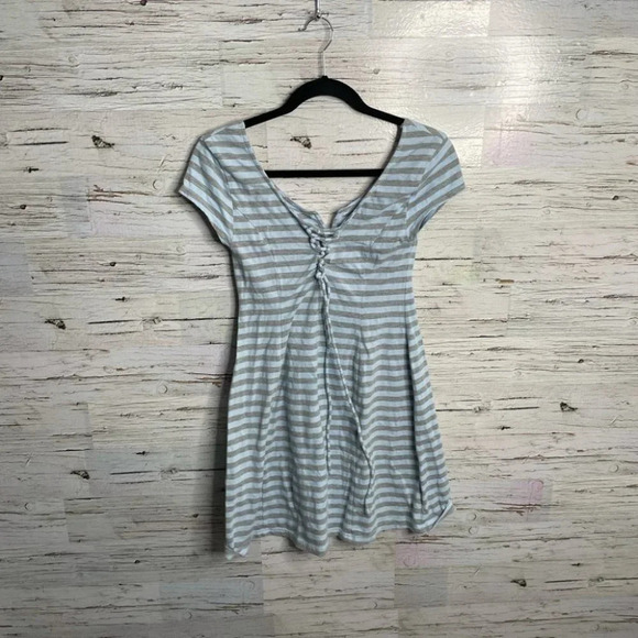 Minkpink blue striped mini  dress size xs - Picture 6 of 16